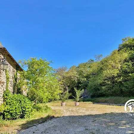 La Roche Des Eaux Vives, 2 Personnes * Fromentieres (Mayenne)