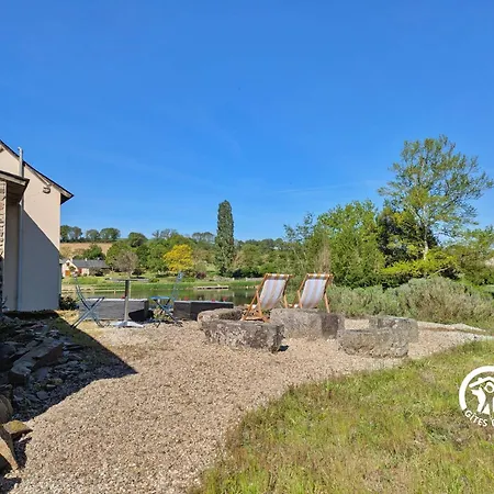 La Roche Des Eaux Vives, 2 Personnes * Fromentieres (Mayenne)